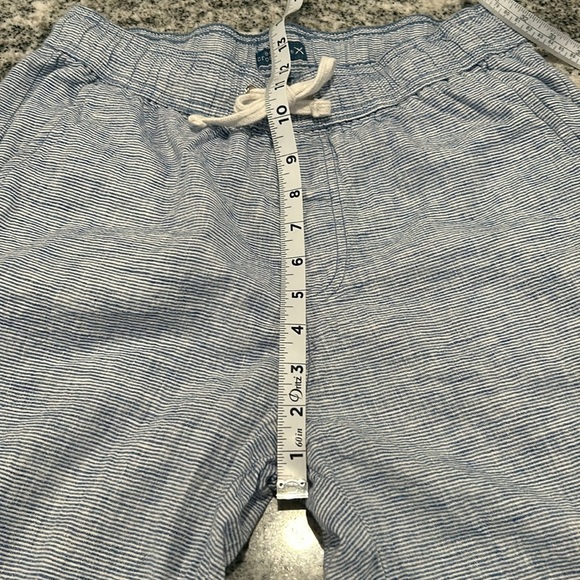 2 pairs of men’s shorts, Size Medium , H&M, and Essex Crossing - Picture 11 of 13